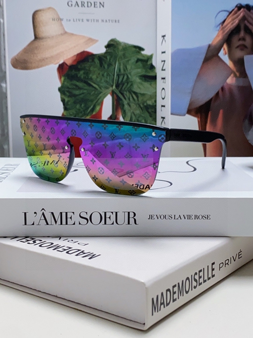 ルイヴィトンサングラス正面デザイン